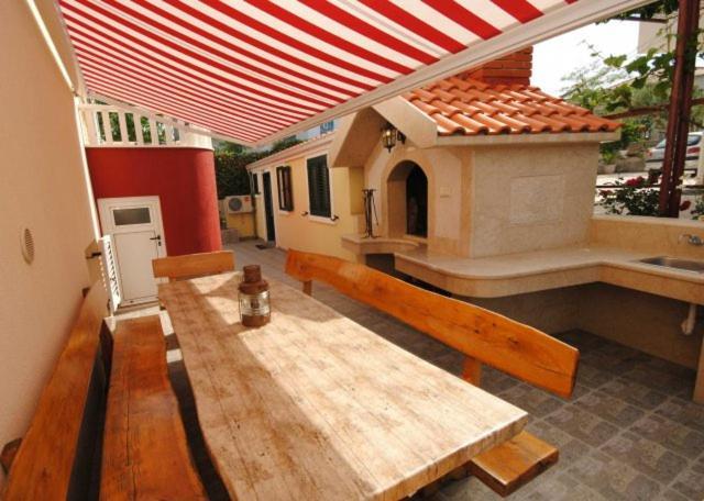 Villa Guliver Slatine Luaran gambar